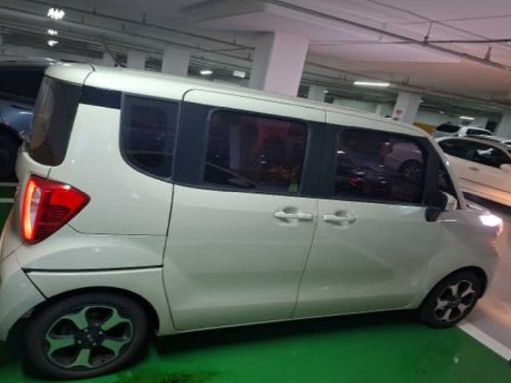 KIA Ray - Vista 8