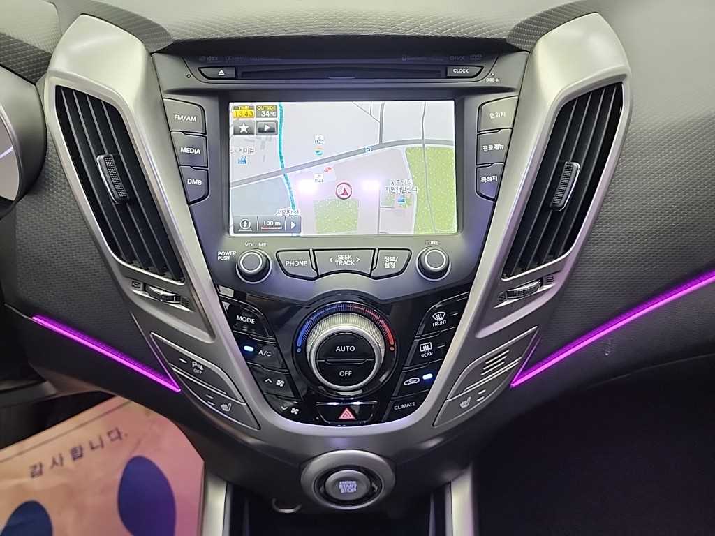 HYUNDAI Veloster - Vista 12