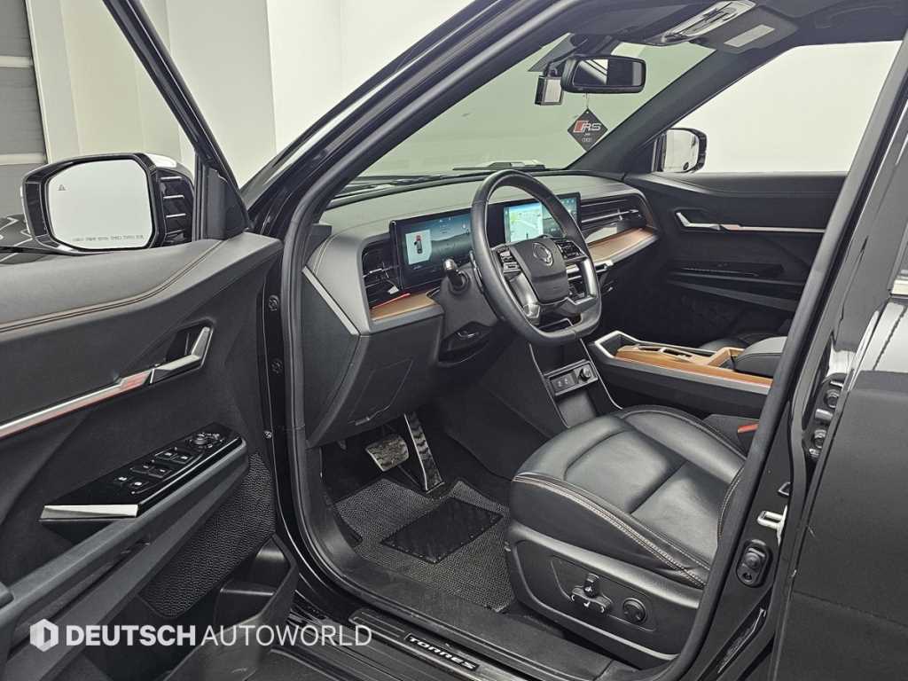 Ssangyong Torres 2024 Negro - Importación desde Corea - HF Imports Iquique - Foto 13