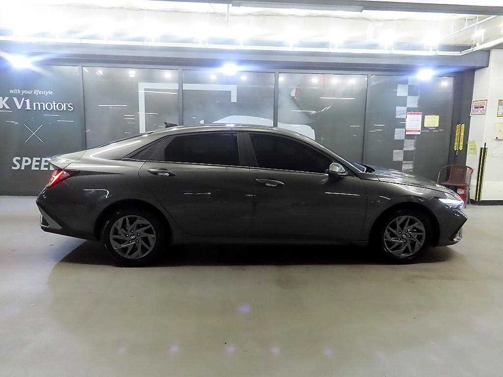 HYUNDAI Avante - Vista 3