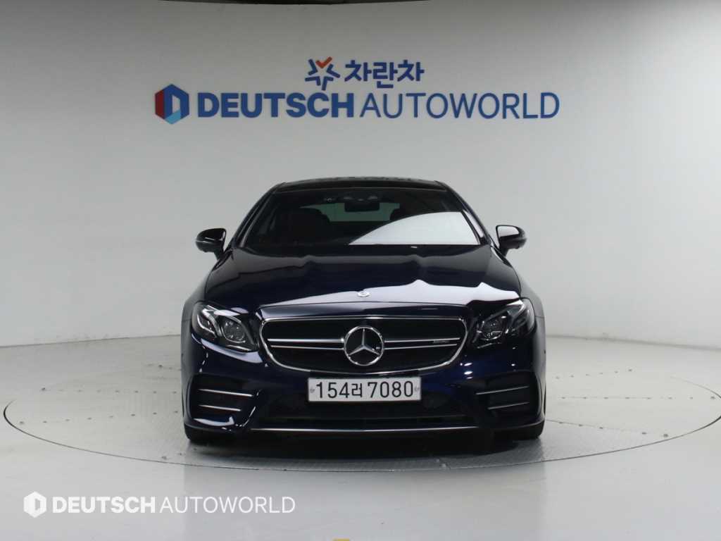 Mercedes Benz E class - Vista 3