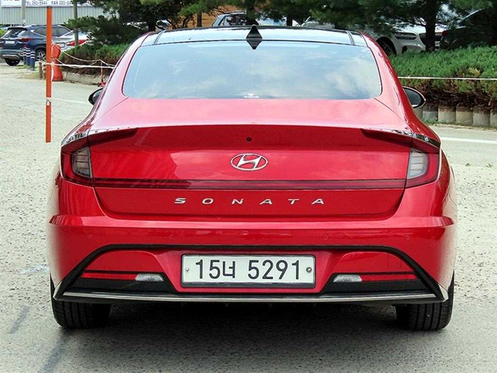 HYUNDAI Sonata - Vista 6