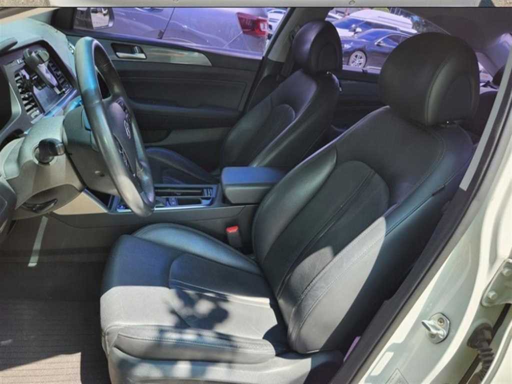 HYUNDAI Sonata - Vista 9