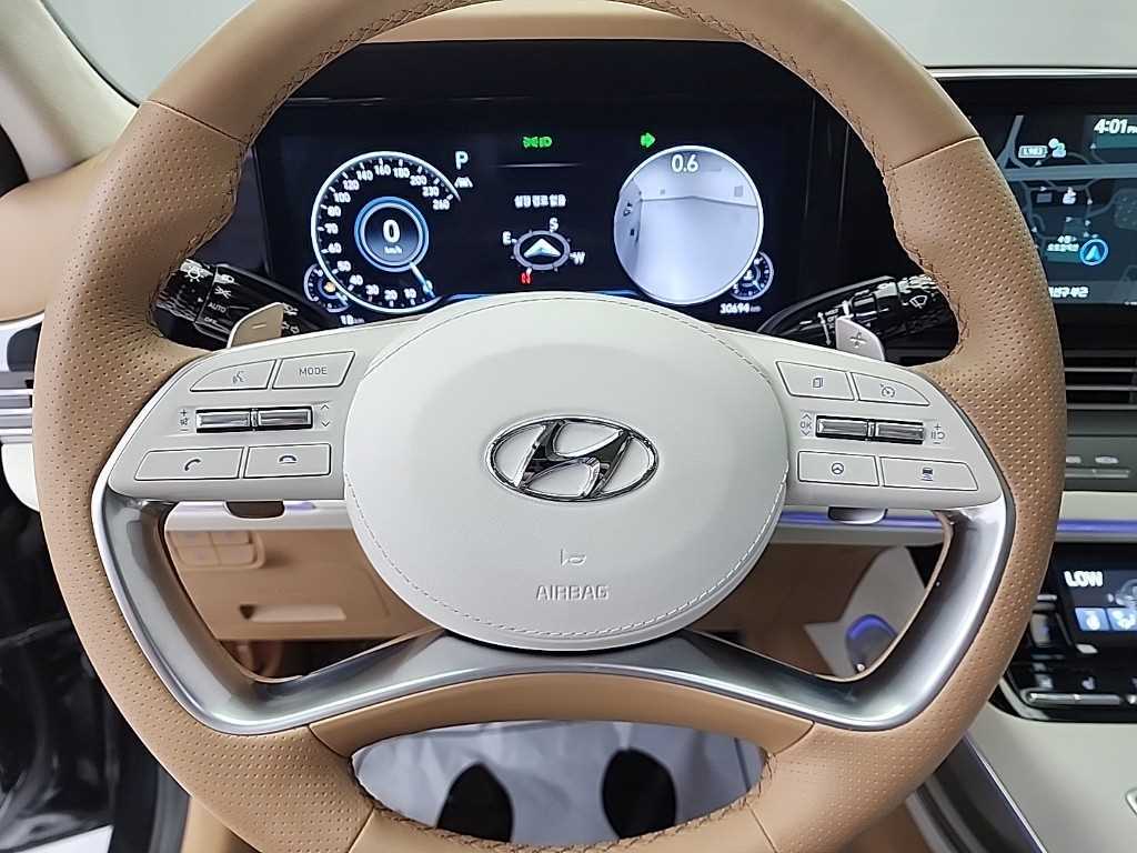 HYUNDAI Grandeur - Vista 11