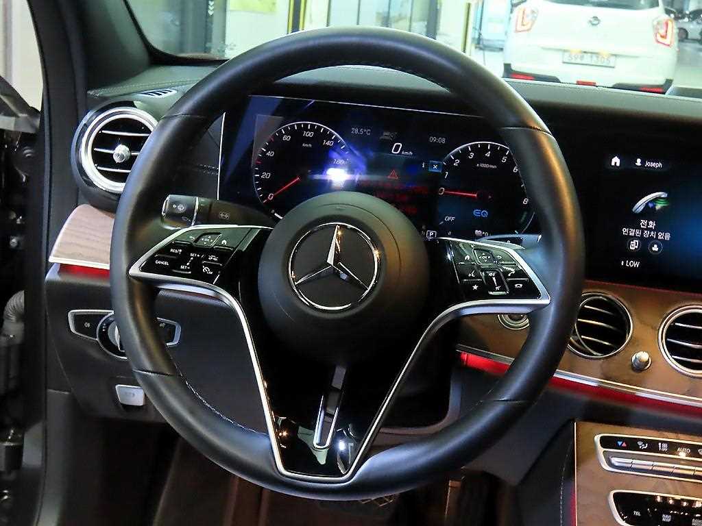 Mercedes Benz E class - Vista 10