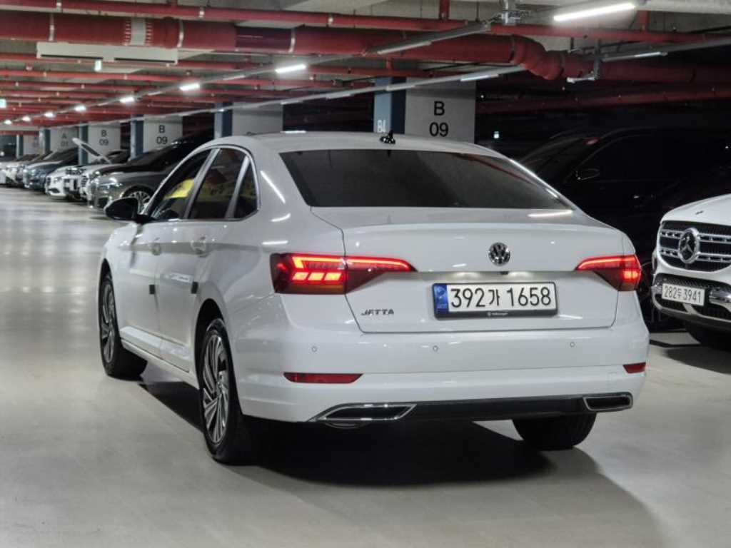 Volkswagen Jetta - Vista 3