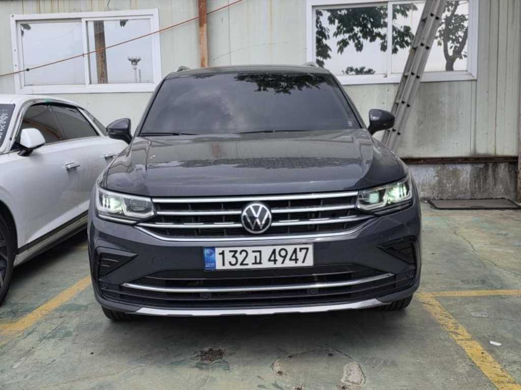 Volkswagen Tiguan 2021 Negro - Importación desde Corea - HF Imports Iquique - Foto 1