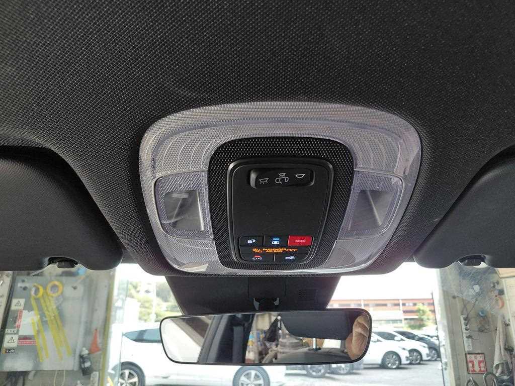 HYUNDAI Kona - Vista 11
