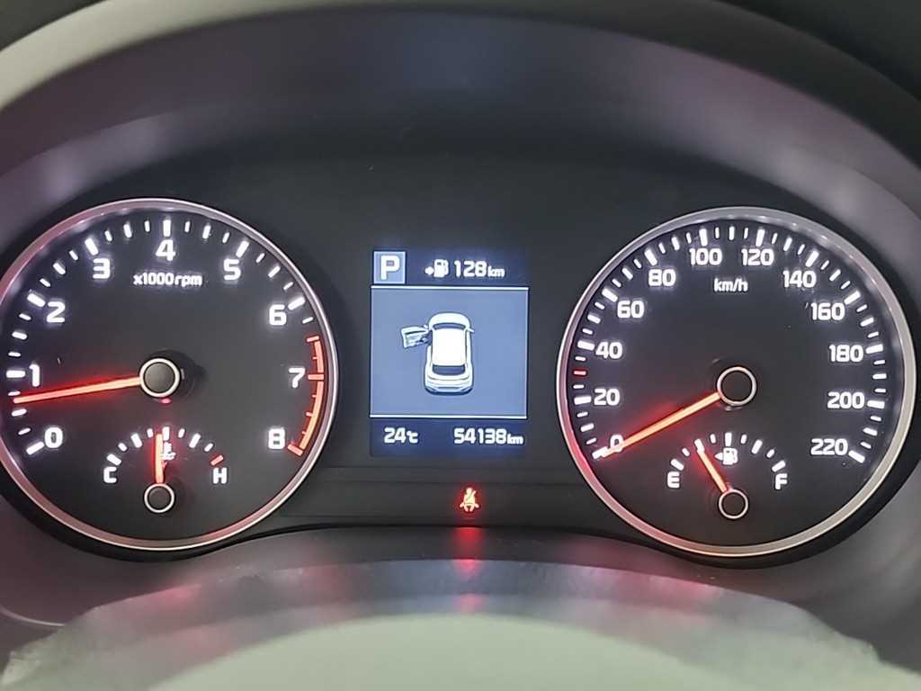 KIA Stonic - Vista 8