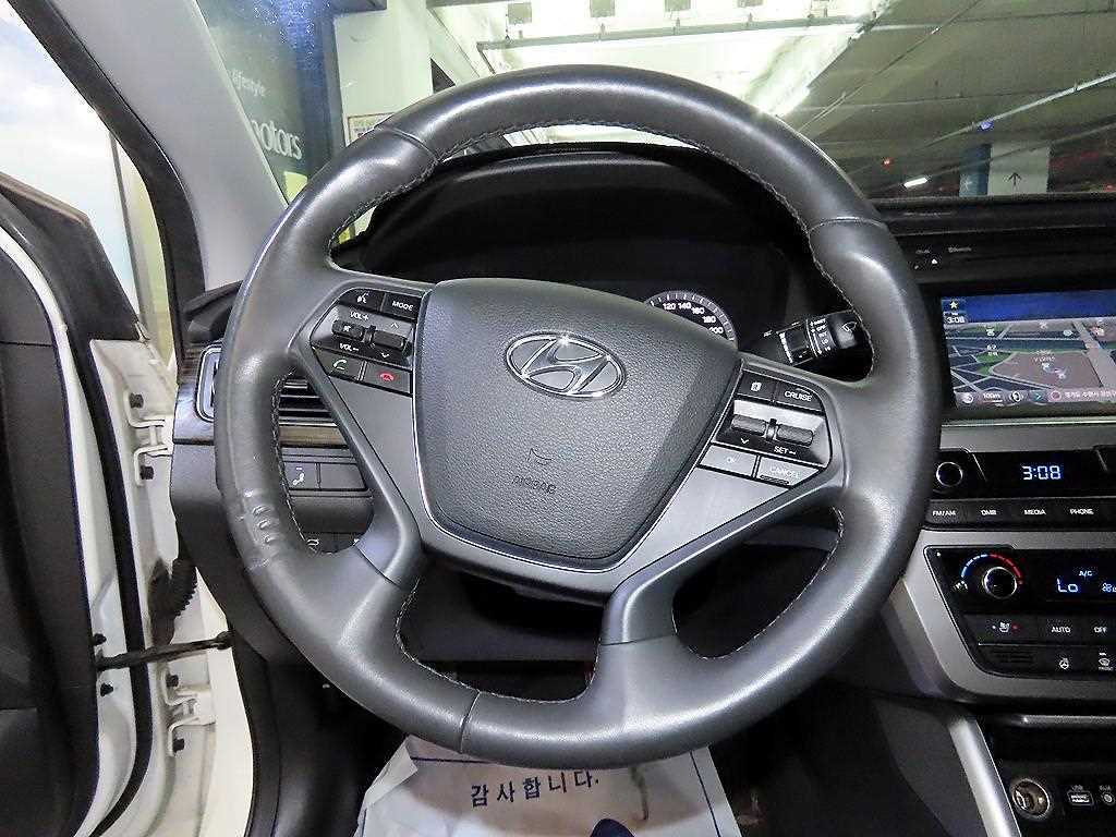 HYUNDAI Sonata - Vista 10