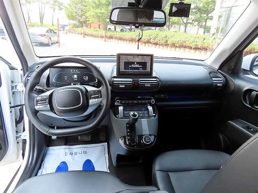 HYUNDAI Casper - Vista 9