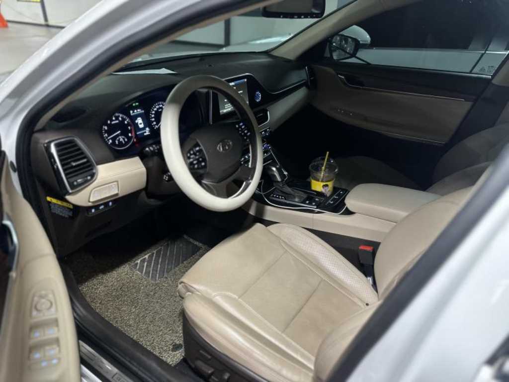 HYUNDAI Grandeur 2019 Blanco - Importación desde Corea - HF Imports Iquique - Foto 1