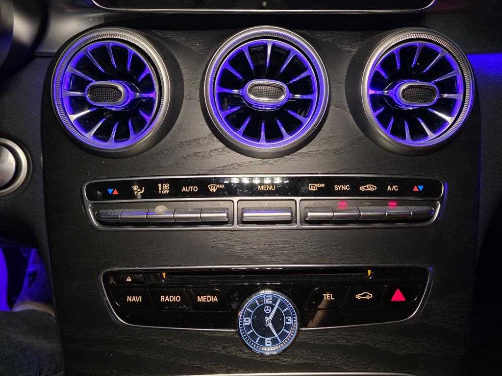 Mercedes Benz C Class - Vista 8