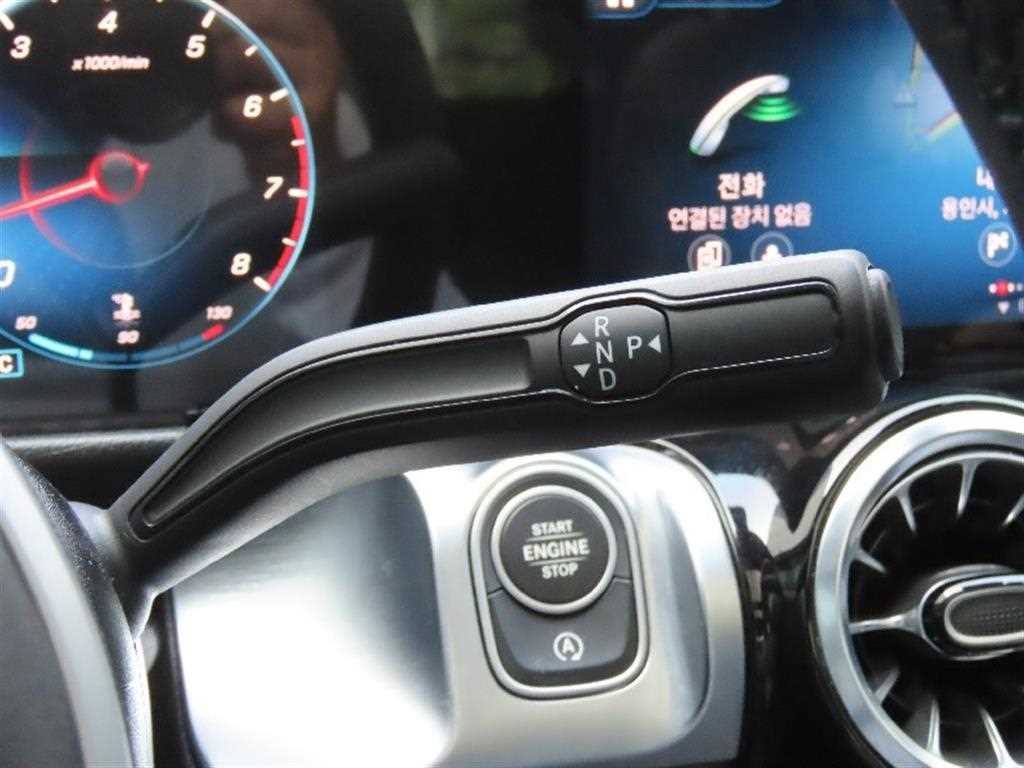 Mercedes Benz GLB Class - Vista 8
