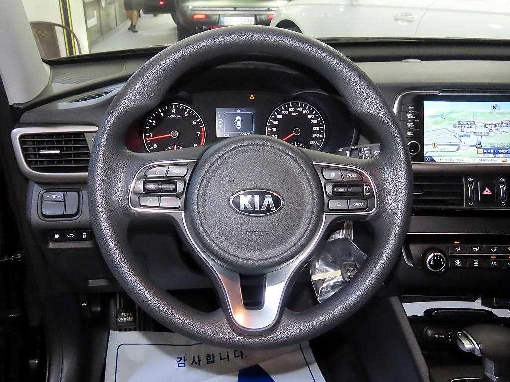 KIA K5 - Vista 10