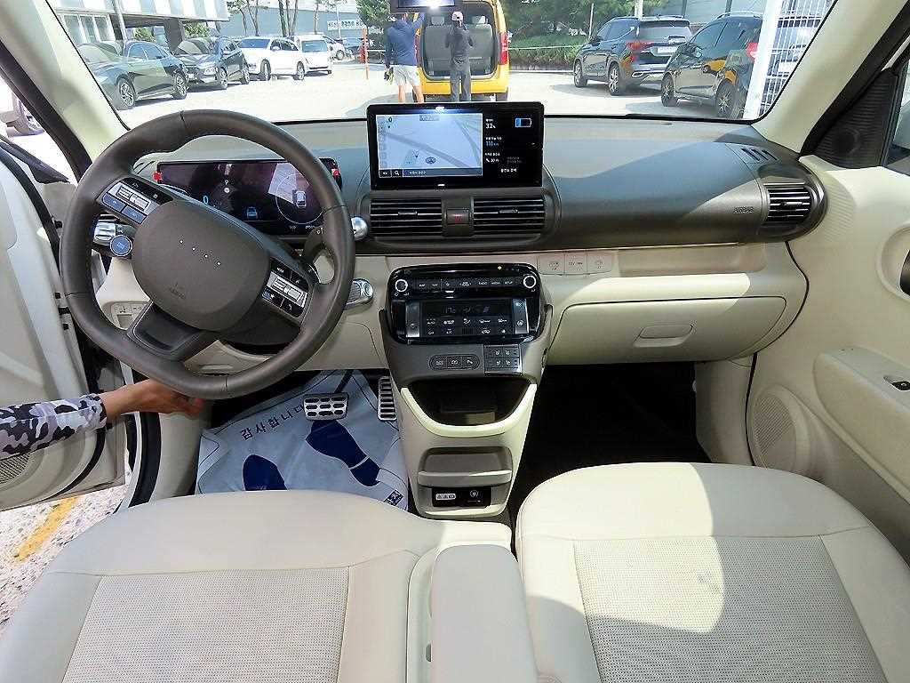 HYUNDAI Casper - Vista 9