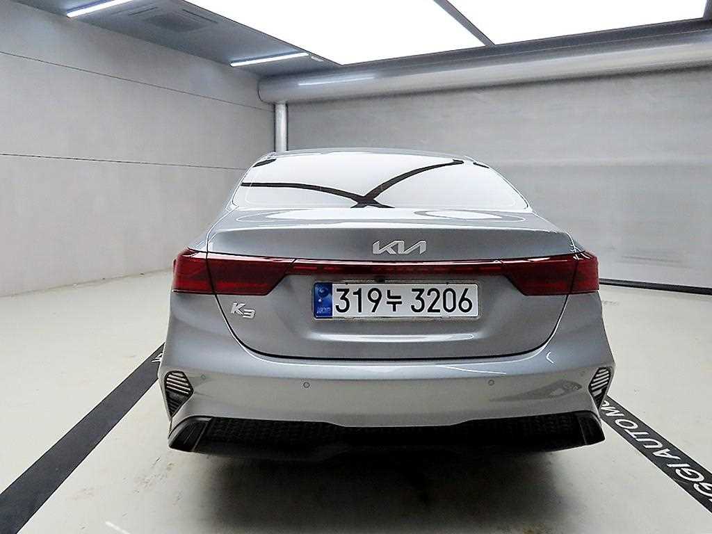 KIA K3 - Vista 3