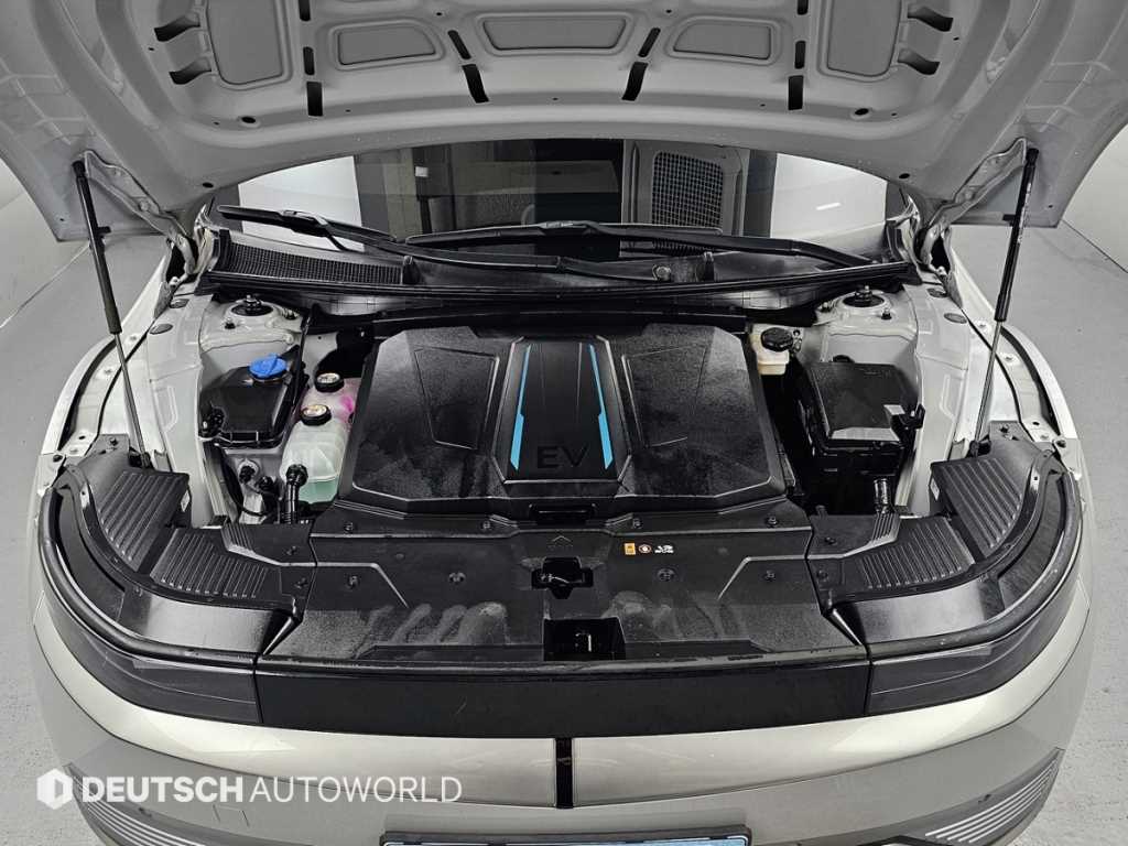 HYUNDAI Ioniq 5 - Vista 8