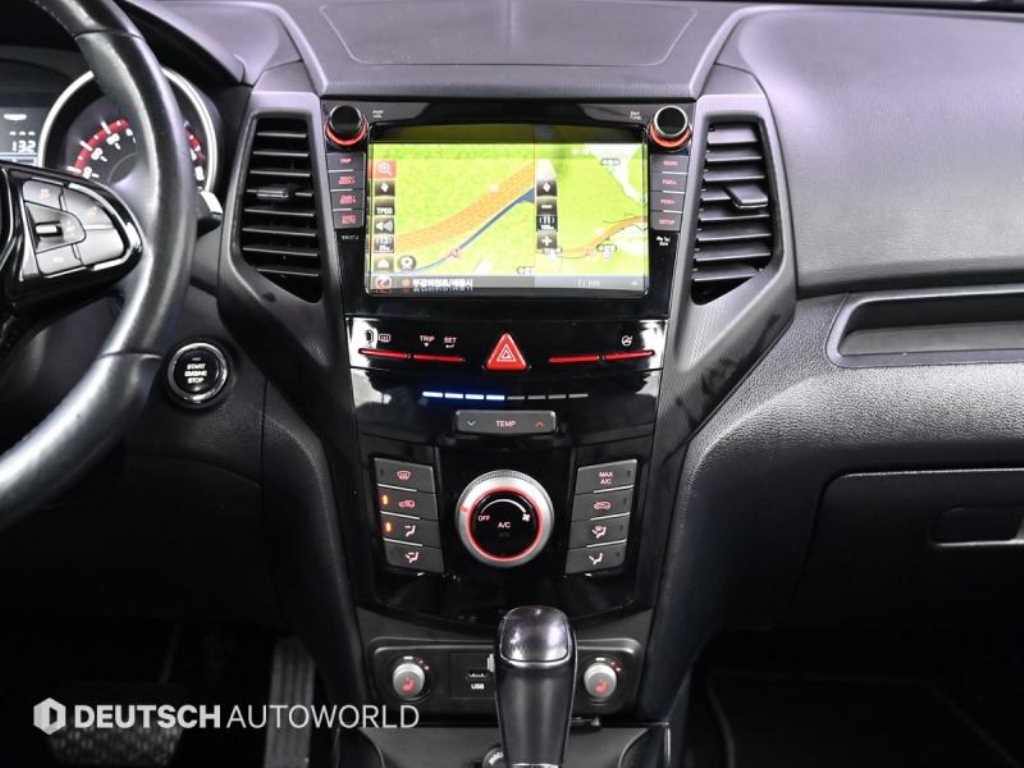 Ssangyong Tivoli 2016 Blanco - Importación desde Corea - HF Imports Iquique - Foto 16