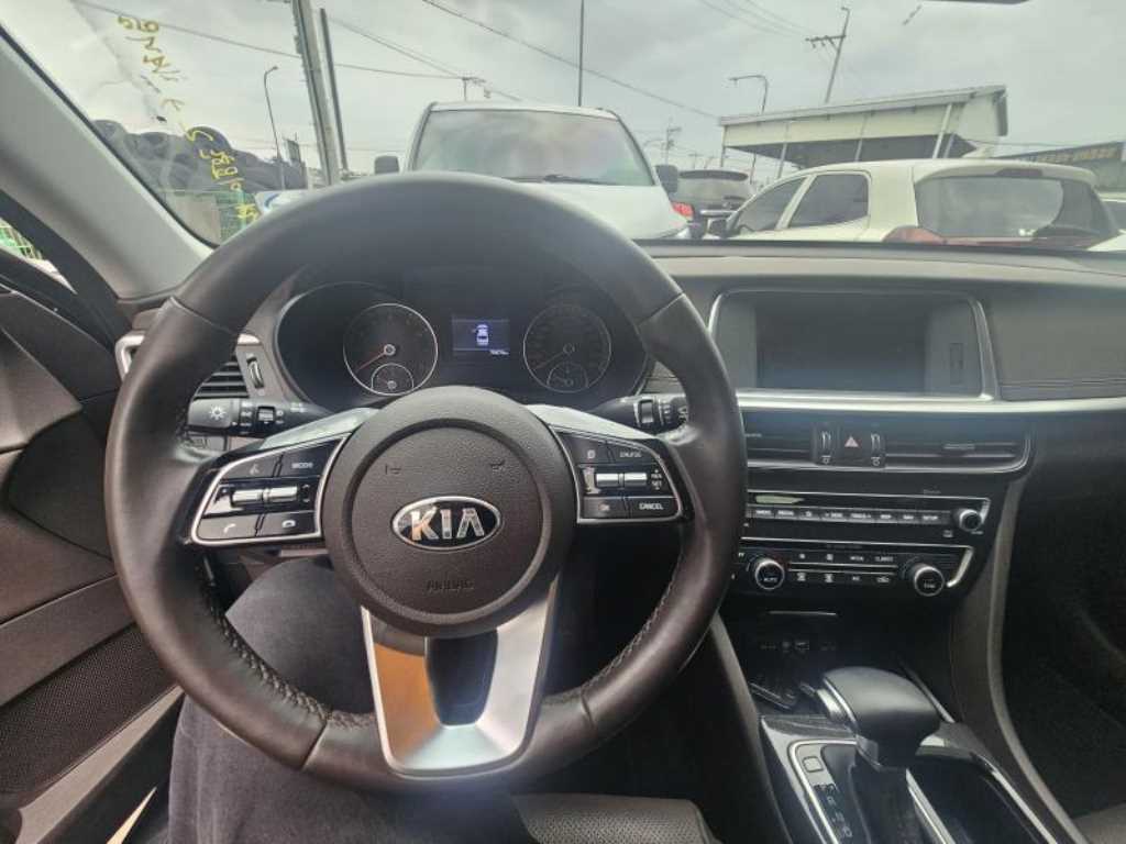 KIA K5 - Vista 7
