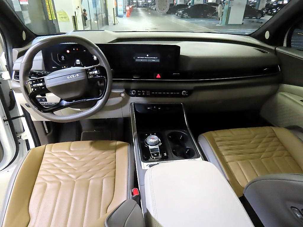 KIA Carnival - Vista 12
