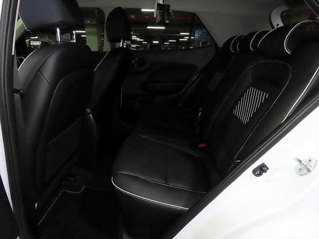 HYUNDAI Venue - Vista 9