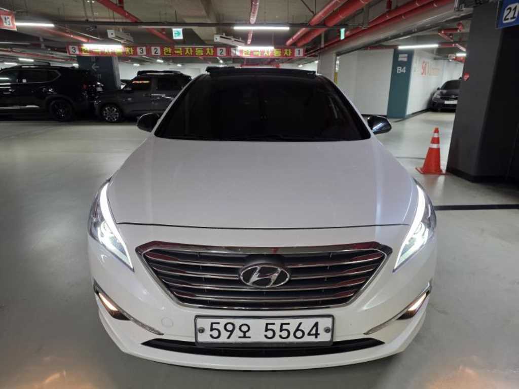 HYUNDAI Sonata - Vista 3