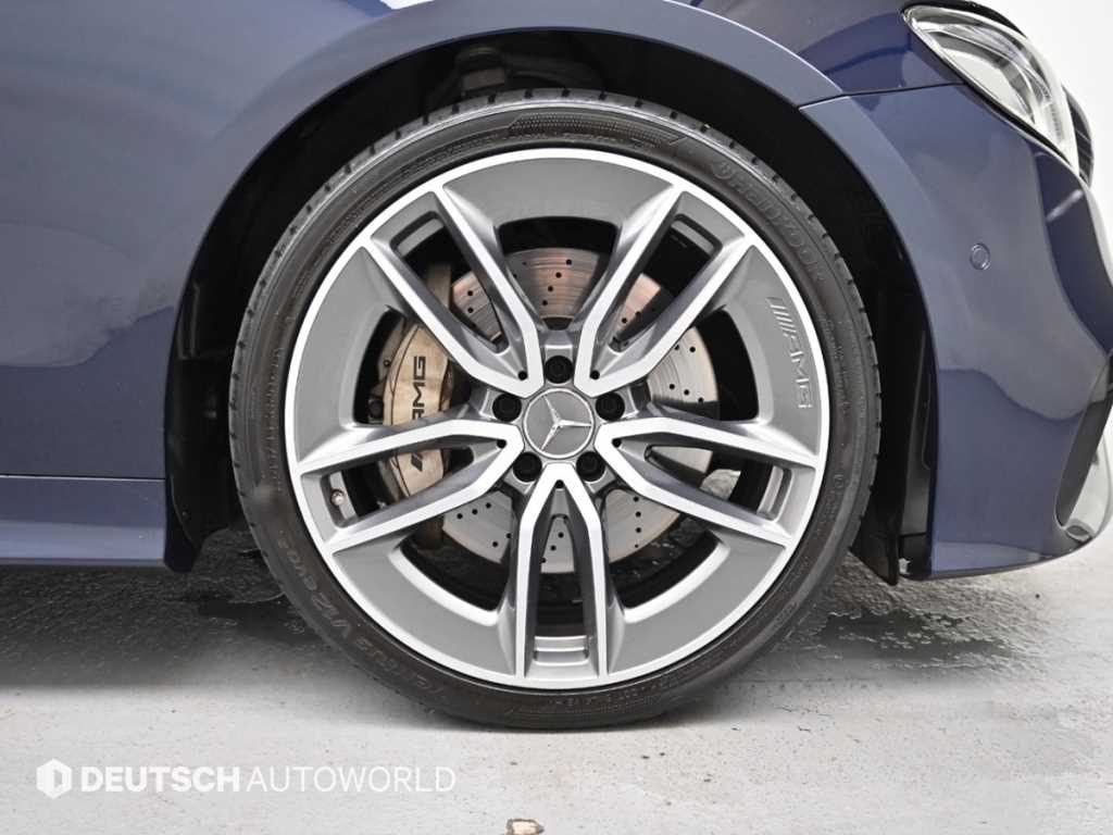 Mercedes Benz E class - Vista 7