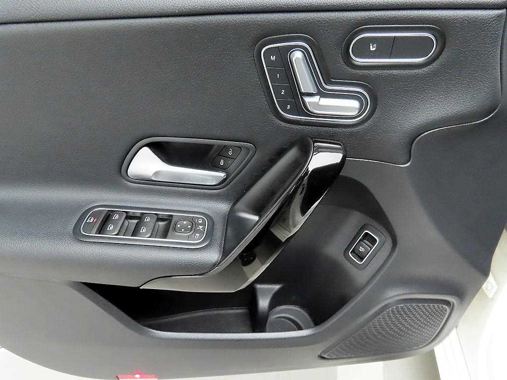 Mercedes Benz A Class 2020 Blanco - Importación desde Corea - HF Imports Iquique - Foto 13