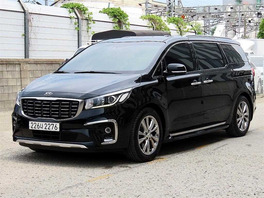KIA Carnival - Vista 2
