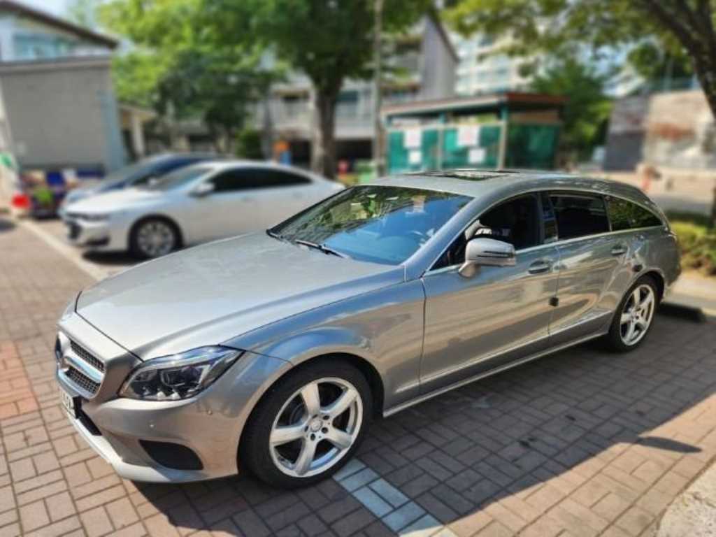 Mercedes Benz CLS Class - Vista 2