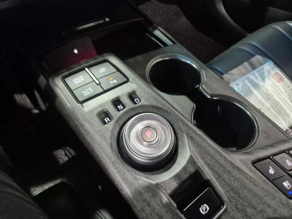KIA K8 - Vista 8