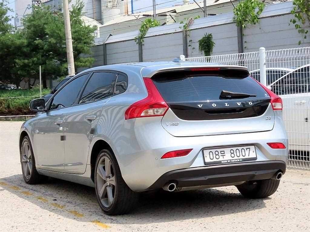 Volvo V40 - Vista 3