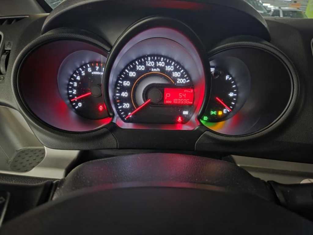 KIA Ray - Vista 7