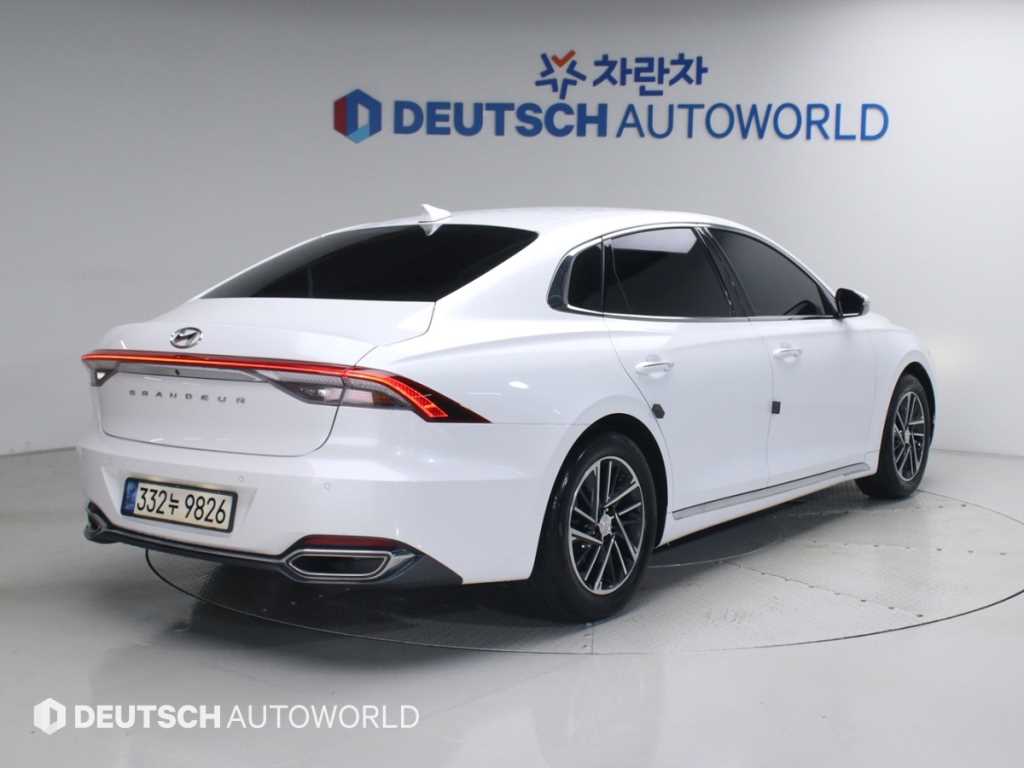 HYUNDAI Grandeur - Vista 2