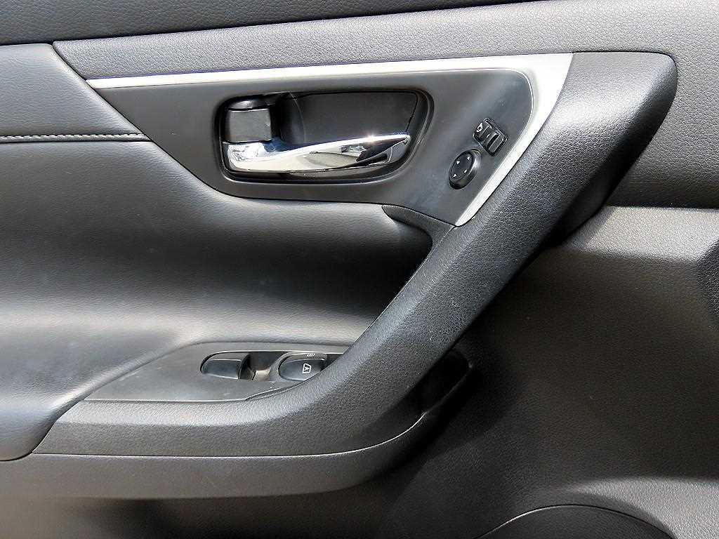 Nissan Altima 2016 Plateado - Importación desde Corea - HF Imports Iquique - Foto 13