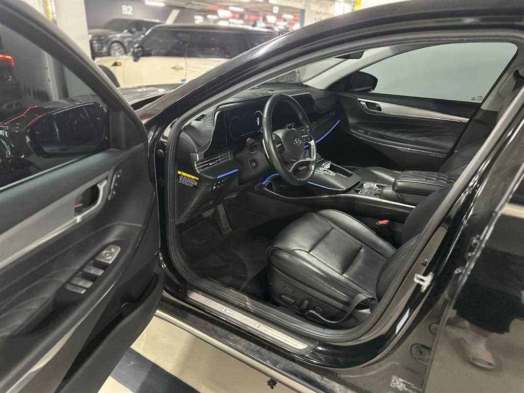 HYUNDAI Grandeur - Vista 10