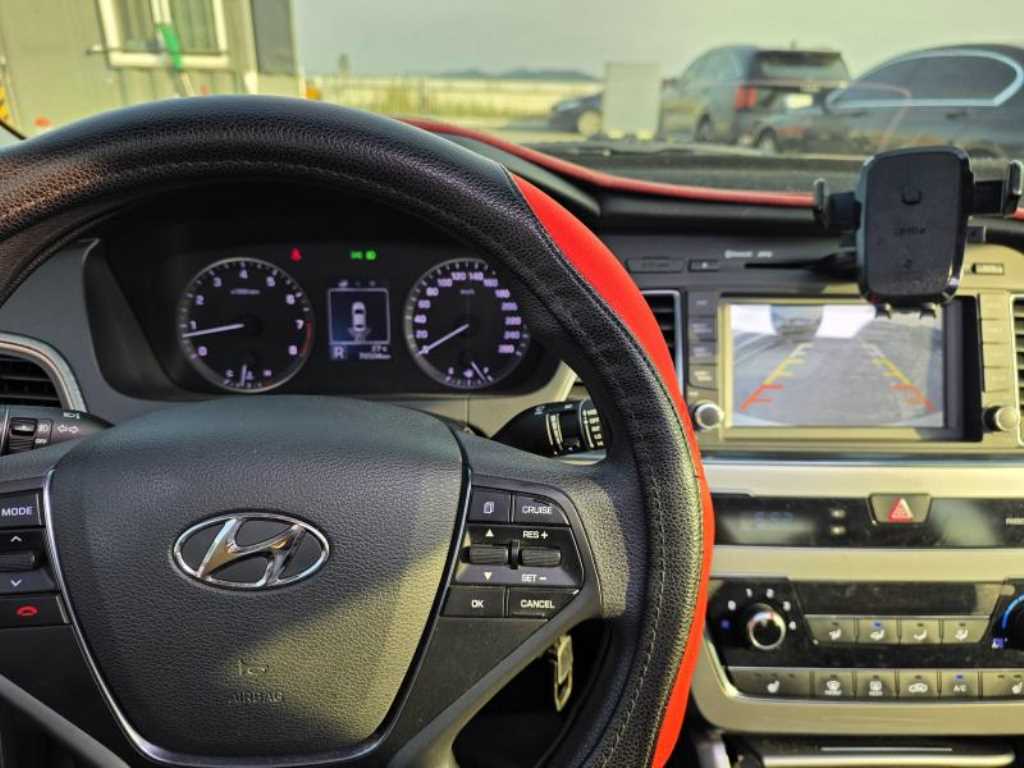 HYUNDAI Sonata - Vista 11