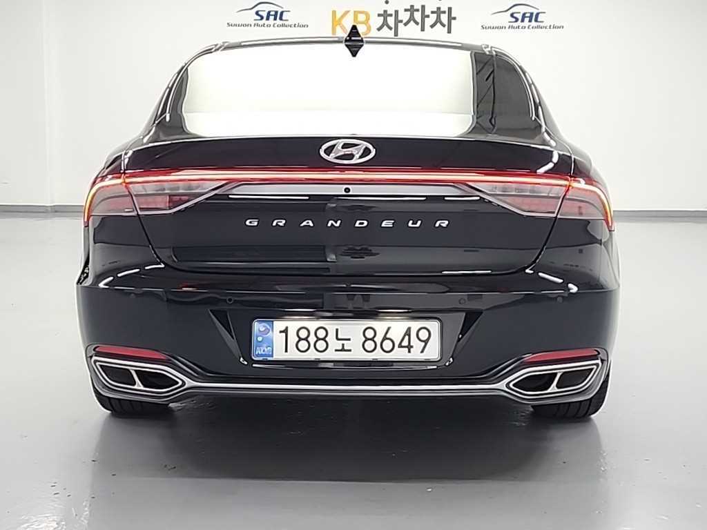 HYUNDAI Grandeur - Vista 3