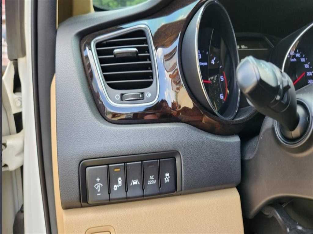 KIA Carnival 2018 Blanco - Importación desde Corea - HF Imports Iquique - Foto 14