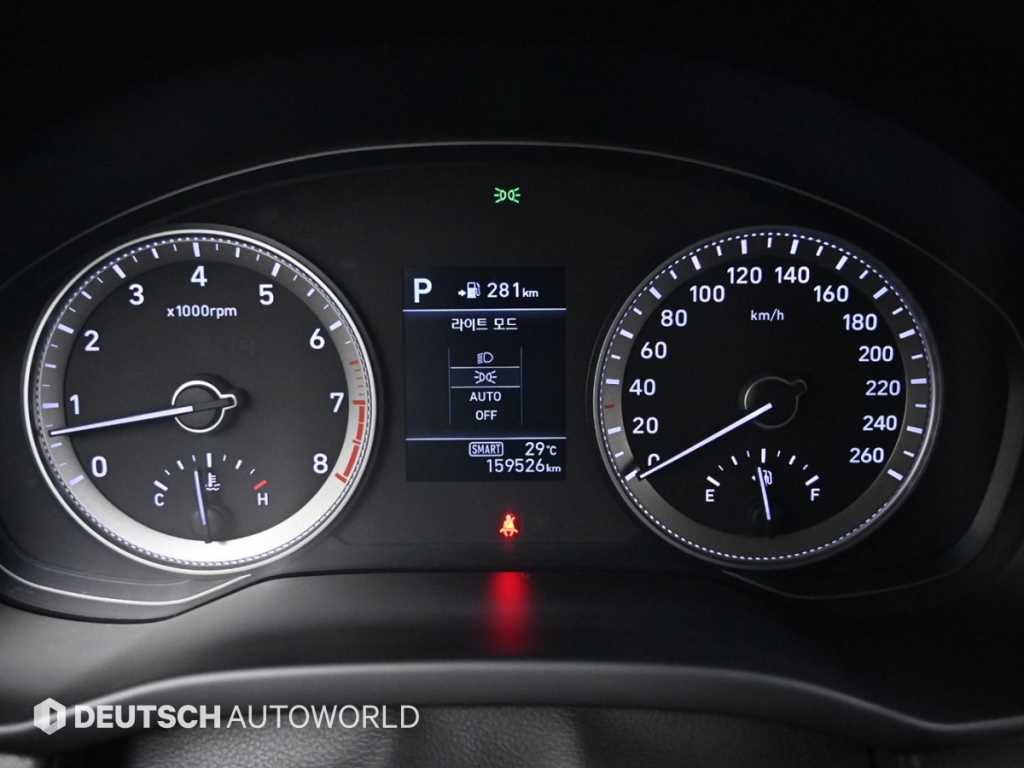 HYUNDAI Grandeur - Vista 10