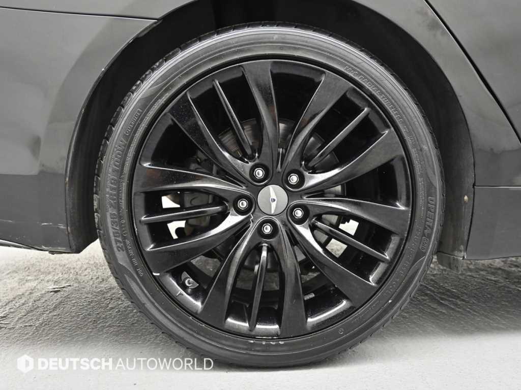 HYUNDAI Genesis - Vista 7