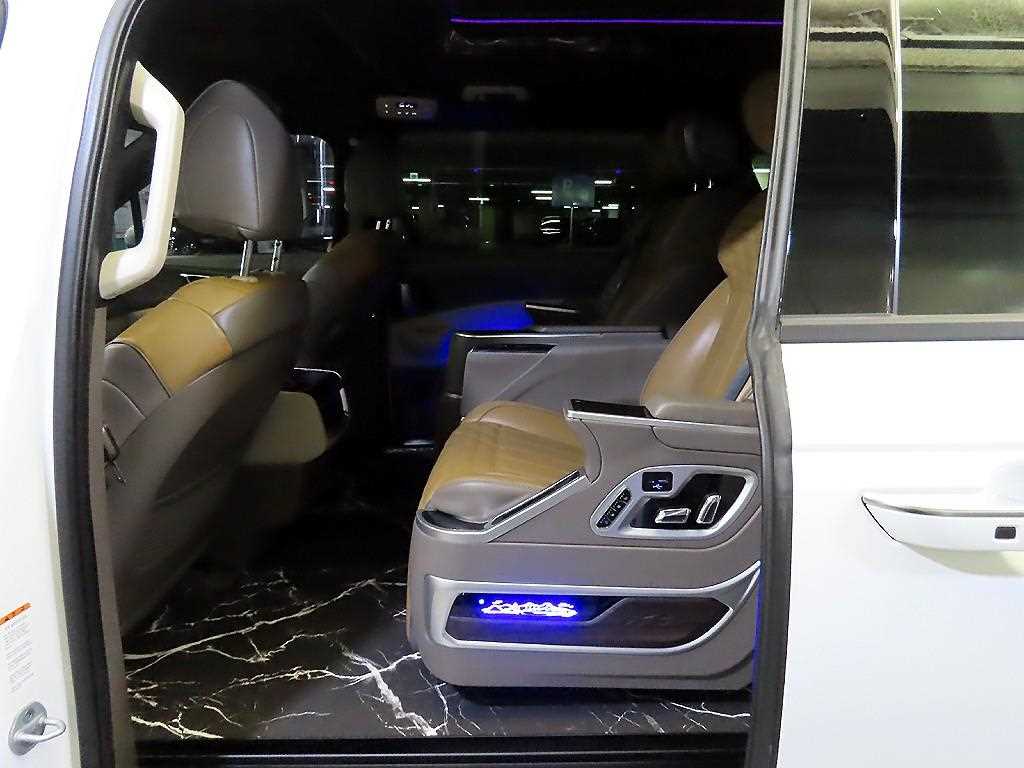 KIA Carnival - Vista 9