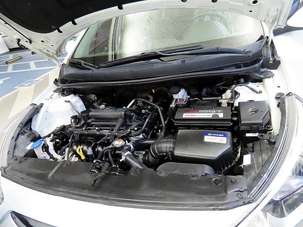 HYUNDAI Accent 2016 Blanco - Importación desde Corea - HF Imports Iquique - Foto 18