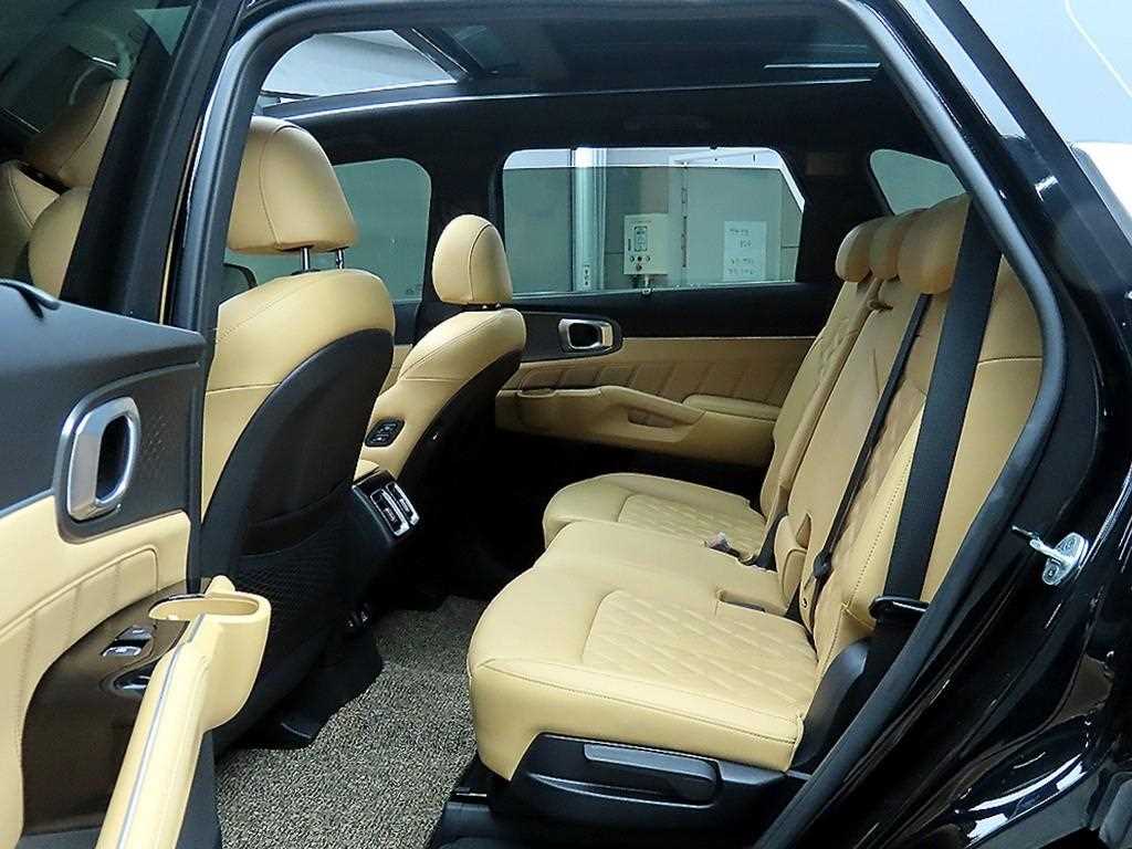 KIA Sorento - Vista 8