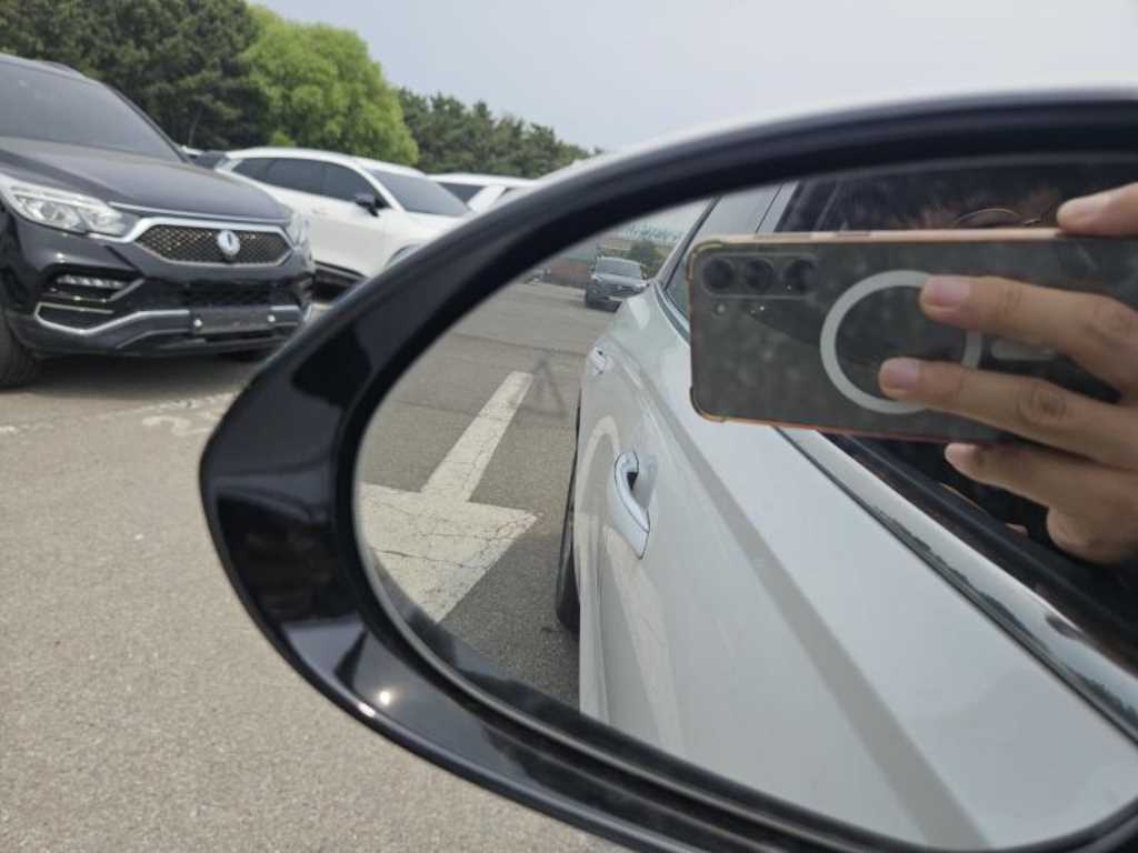 Genesis GV70 2023 Blanco - Importación desde Corea - HF Imports Iquique - Foto 13