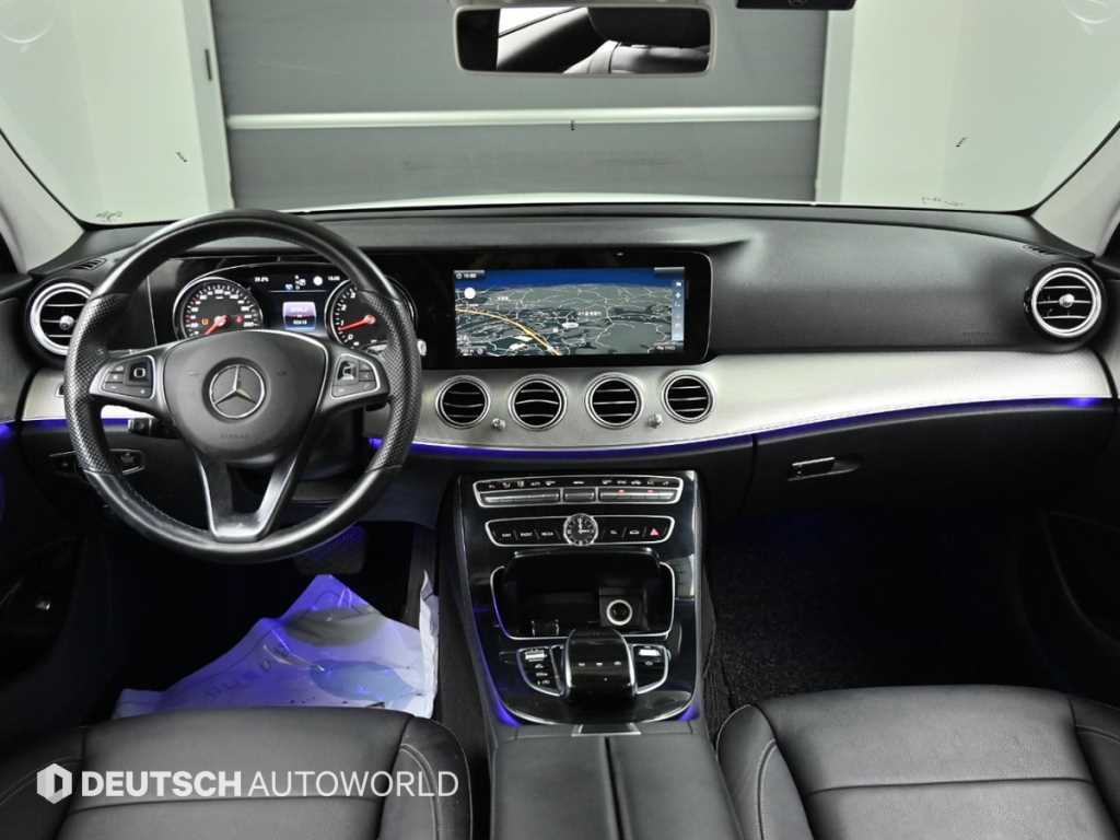 Mercedes Benz E class - Vista 9