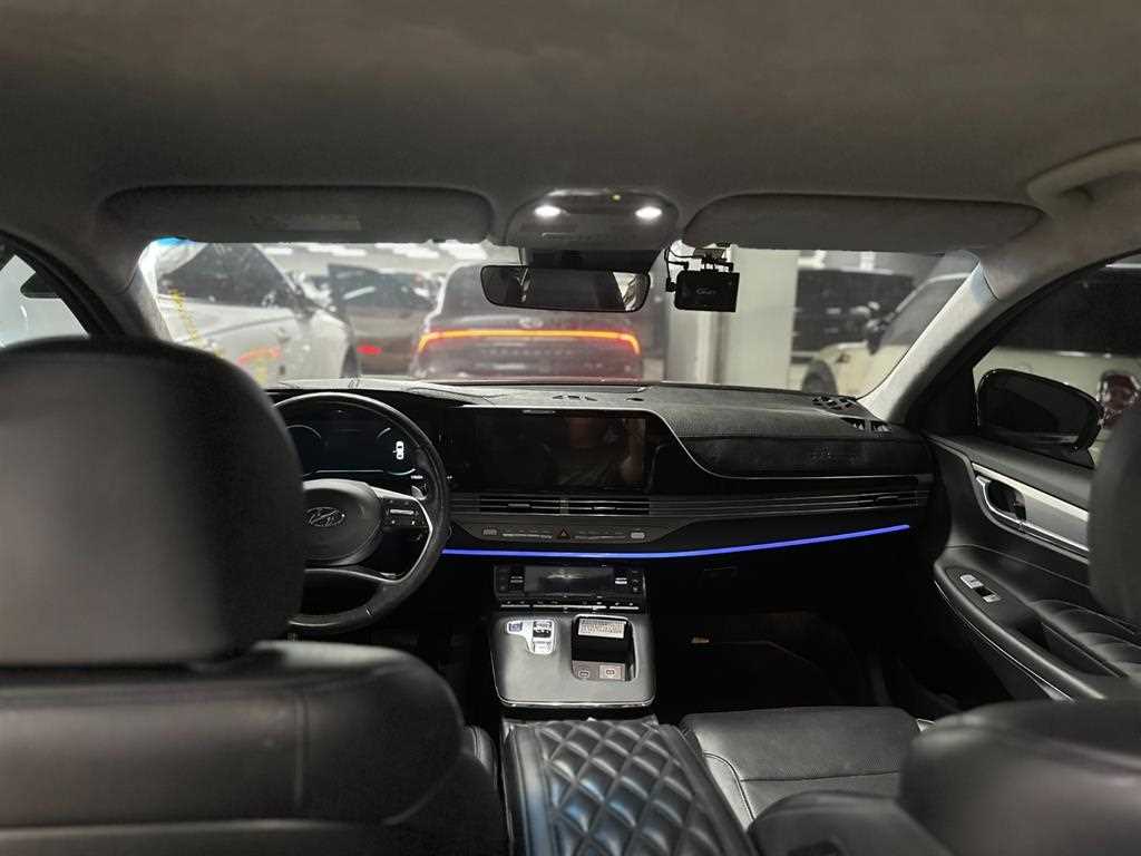 HYUNDAI Grandeur - Vista 9