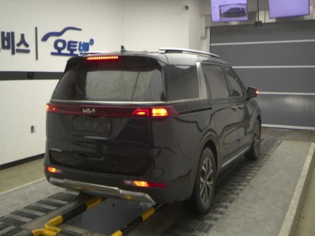 KIA Carnival - Vista 2
