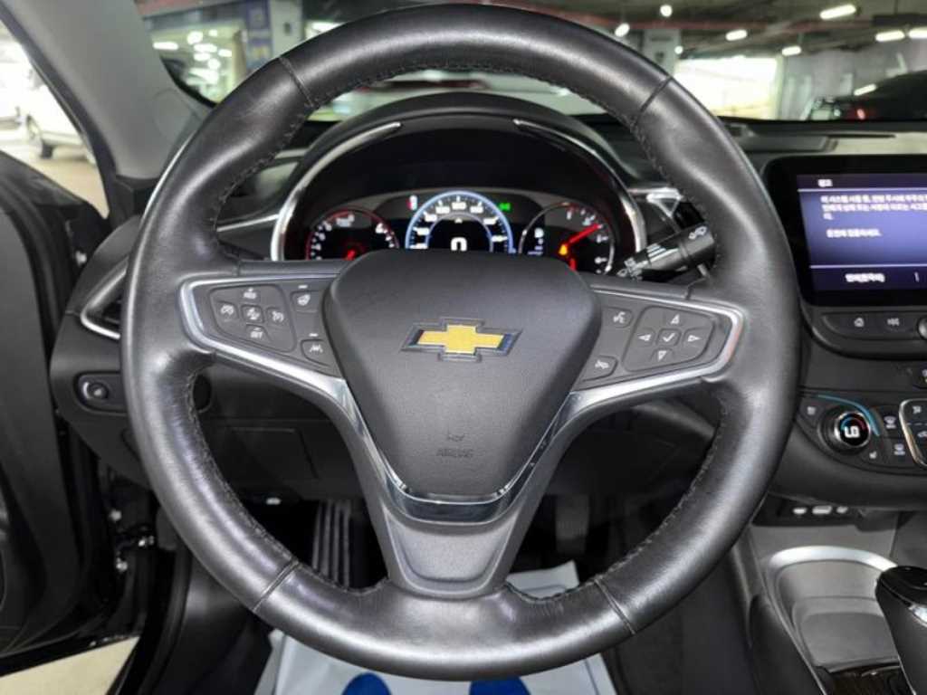 Chevrolet Malibu - Vista 10